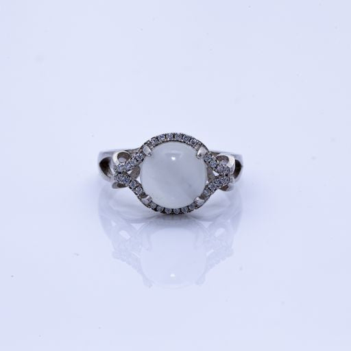925 Sterling Silver Ring with Round Mother of Pearl stone and CZ