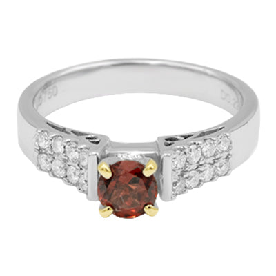 18K Ring Round Garnet with Diamonds