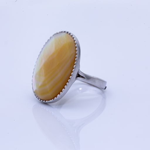 925 Sterling Silver Ring with Oval Mother of Pearl Stone